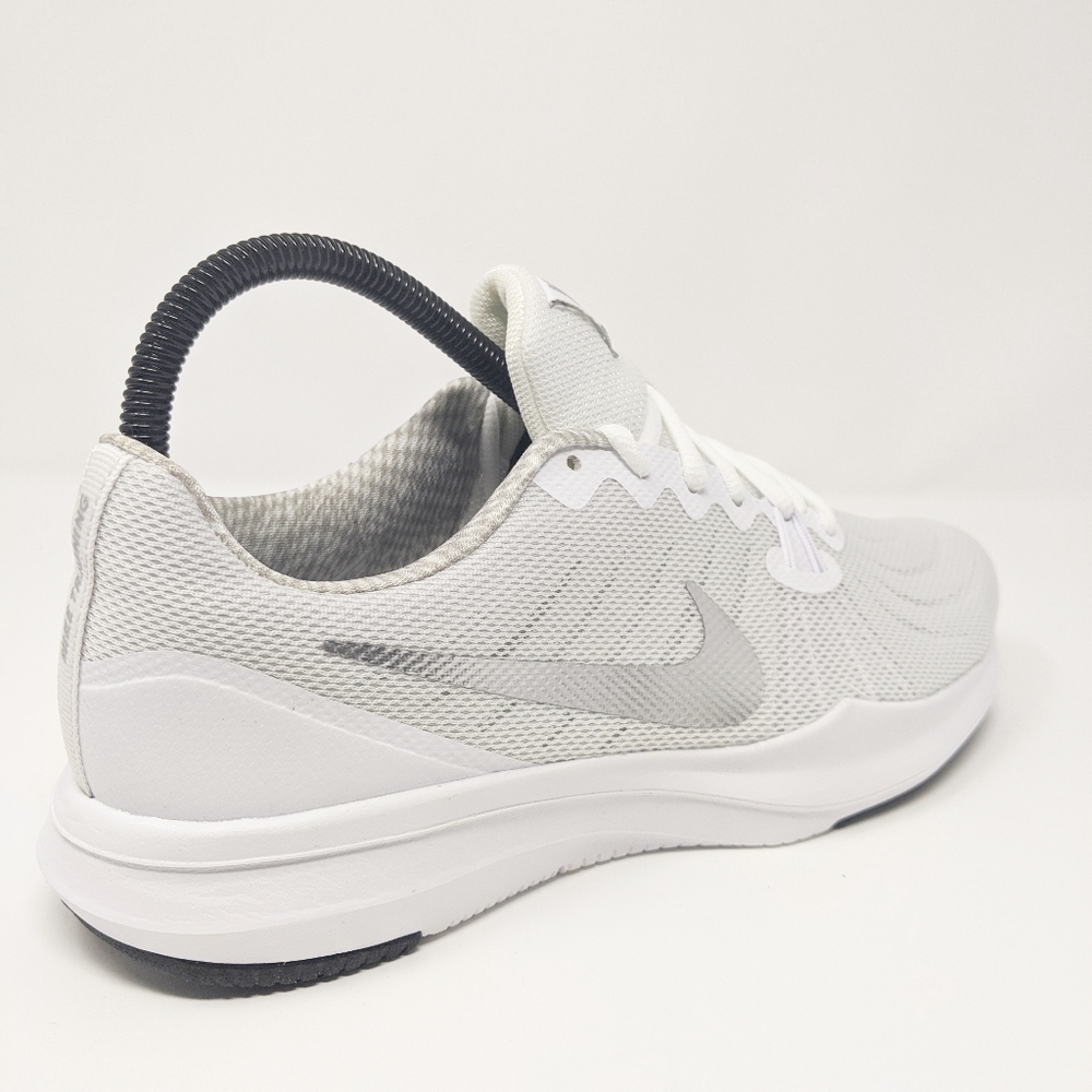 Nike Wmns' In-Season TR7-909009-100